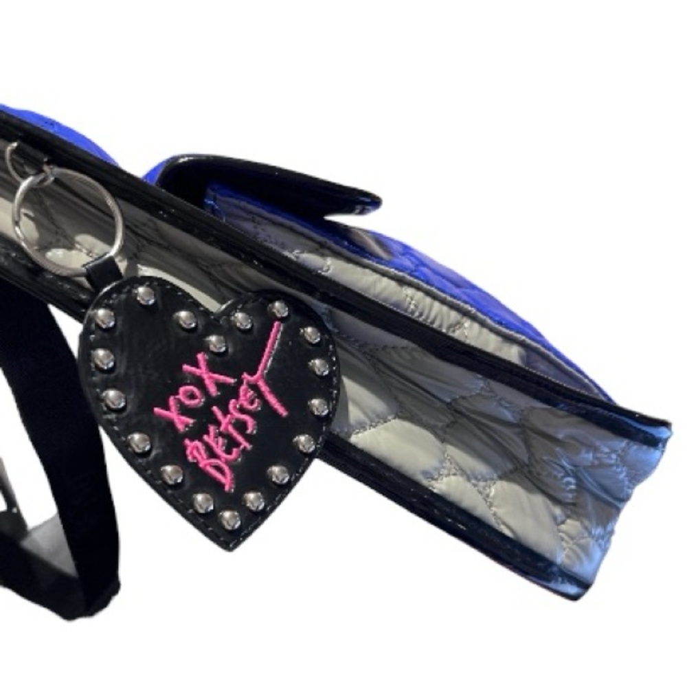 Betsey Johnson Vibrant Blue Quilted Heart Crossbody Bag adjustable - Picture 5 of 7